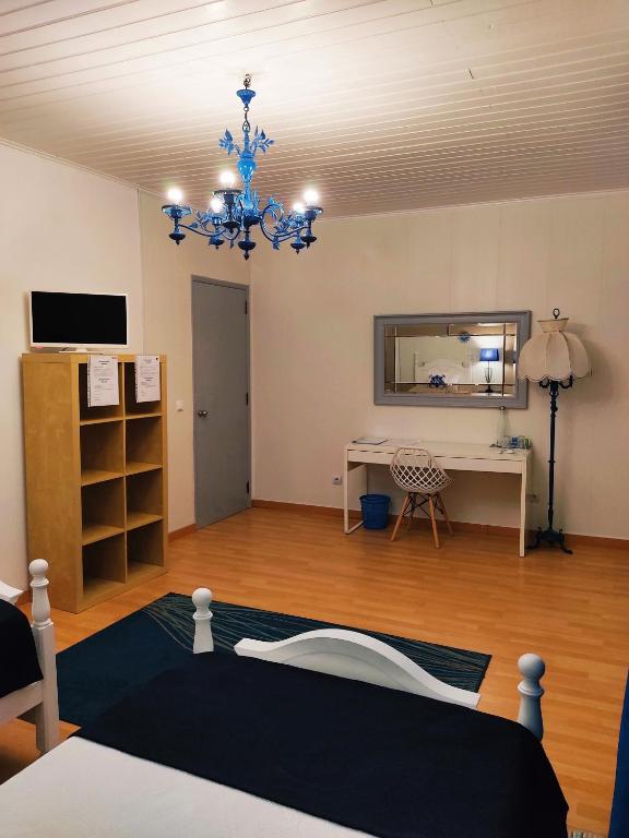 Santo Cristo House room 6